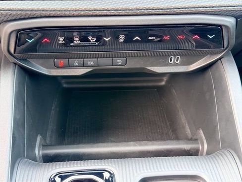 New 2026 Jeep Cherokee Limited AWD/4WD image 16