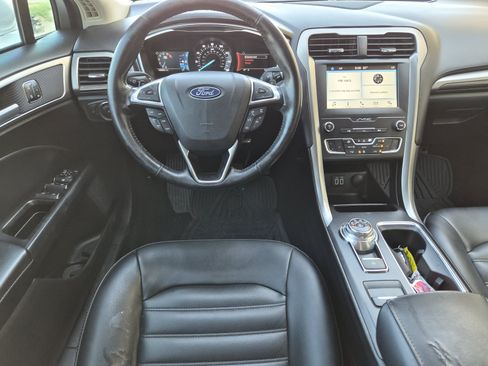 Used 2019 Ford Fusion SEL FWD image 9