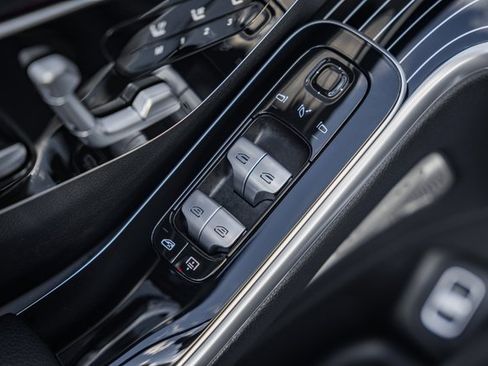 Certified 2022 Mercedes-Benz S 580 4MATIC Sedan image 36