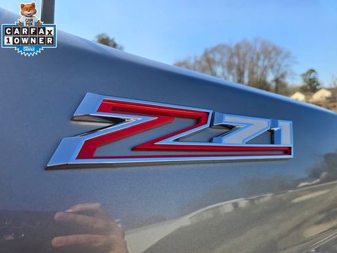 Used 2024 Chevrolet Silverado 2500 Custom w/ Custom Value Package image 12