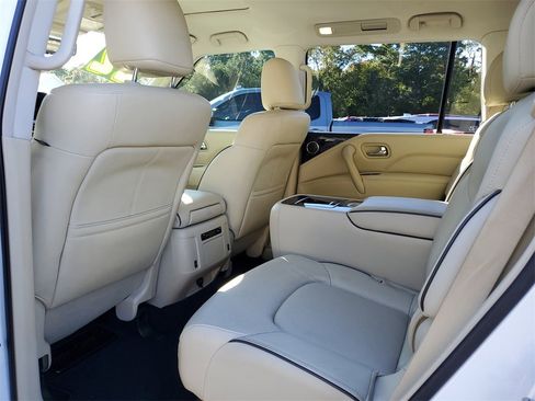 Used 2022 INFINITI QX80 Luxe w/ Cargo Package image 17