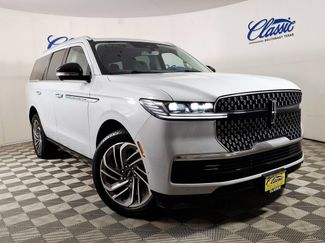 Used 2025 Lincoln Navigator Reserve AWD/4WD video 1