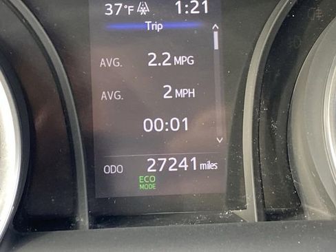 Used 2023 Toyota Camry LE image 6