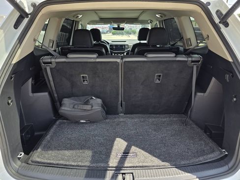 Used 2023 Volkswagen Atlas SE w/ Panoramic Sunroof Package FWD image 21
