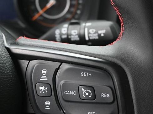 Used 2024 Jeep Wrangler Unlimited Rubicon AWD/4WD image 17