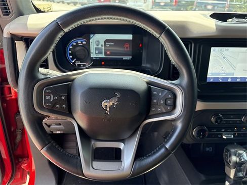 Used 2022 Ford Bronco Wildtrak image 63