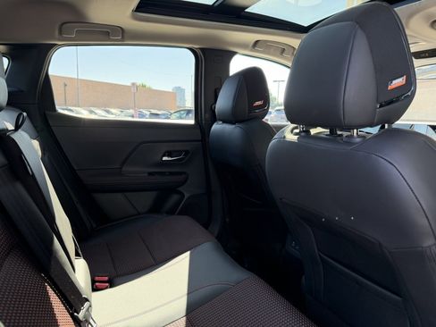 Used 2025 Nissan Kicks SR w/ SR Premium Package image 36