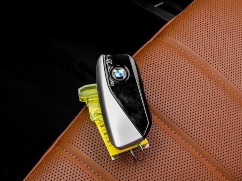 Used 2025 BMW 760i xDrive image 48