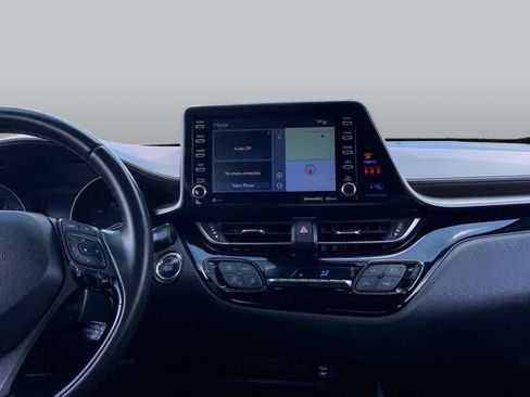 Used 2019 Toyota C-HR Limited FWD image 7