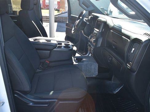 Used 2024 Chevrolet Silverado 3500 W/T image 31