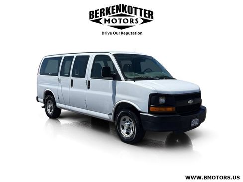 Used 2007 Chevrolet Express 1500 Passenger RWD image 1