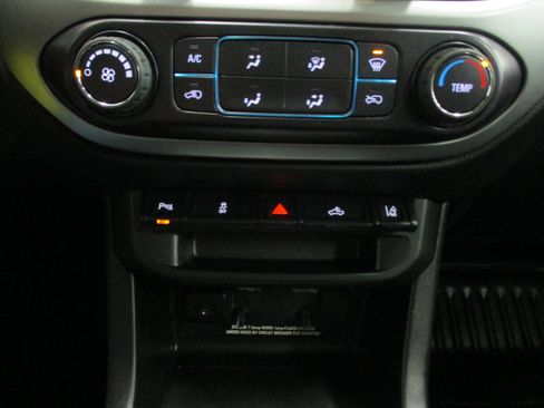 Used 2022 Chevrolet Colorado LT w/ Fleet Safety Package image 22