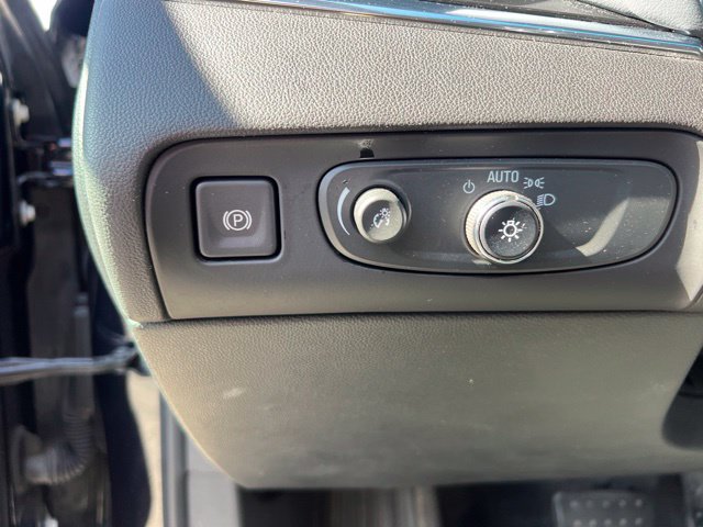Used 2020 Buick Enclave Essence w/ LPO, Floor Liner Package AWD/4WD image 23