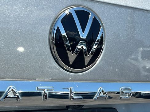 Certified 2023 Volkswagen Atlas SE w/ Panoramic Sunroof Package FWD image 28