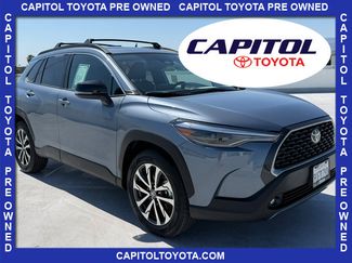 Used 2025 Toyota Corolla Cross XLE w/ Convenience Package FWD video 1
