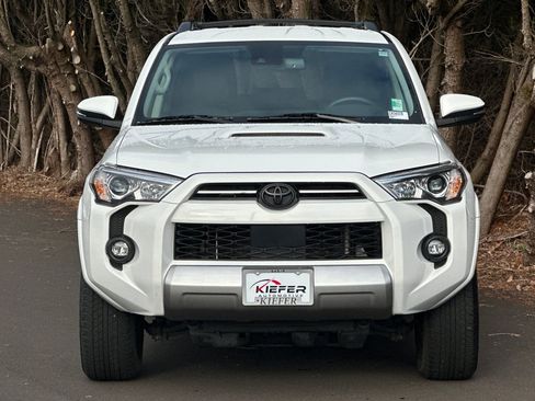 Used 2023 Toyota 4Runner TRD Off-Road Premium image 9