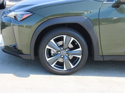 Certified 2024 Lexus UX 250h FWD image 4