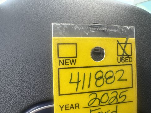 Used 2025 Ford Expedition Active AWD/4WD image 18