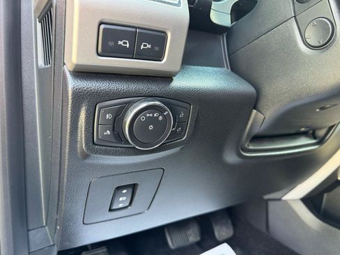 Used 2016 Ford F150 Lariat w/ Equipment Group 502A Luxury AWD/4WD image 24
