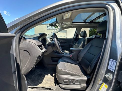 Used 2020 GMC Terrain SLT w/ Preferred Package AWD/4WD image 3