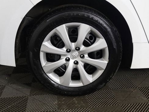 Used 2024 Toyota Corolla LE image 17