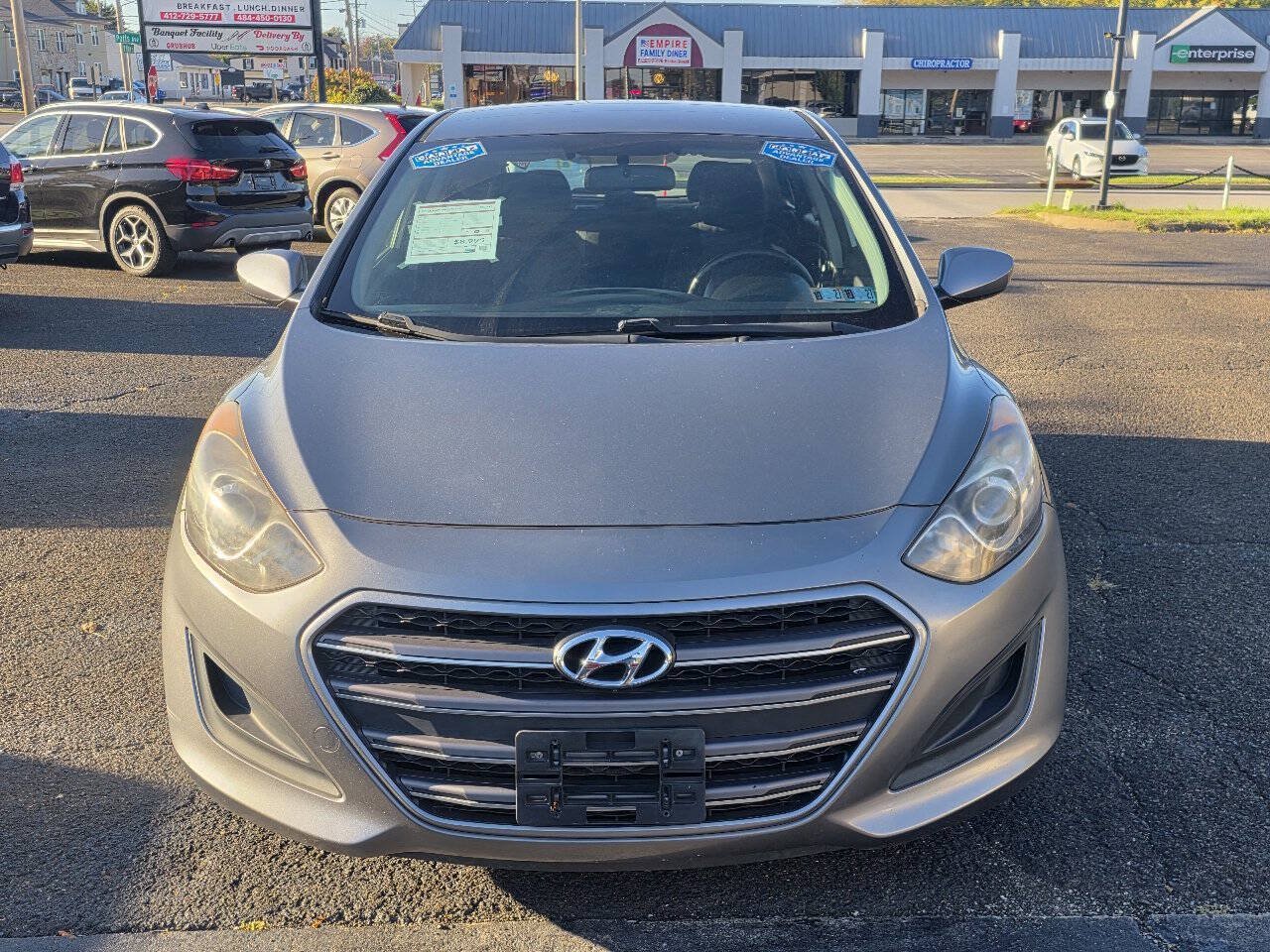 Used 2017 Hyundai Elantra GT FWD image 4