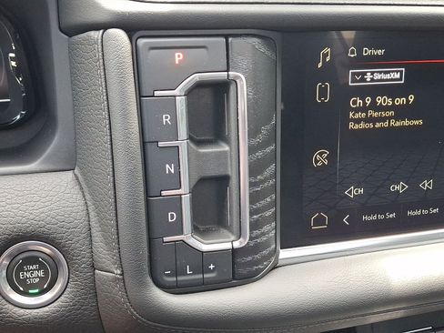 Used 2023 GMC Yukon Denali AWD/4WD image 12
