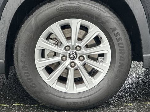 Used 2025 Toyota Grand Highlander AWD image 32