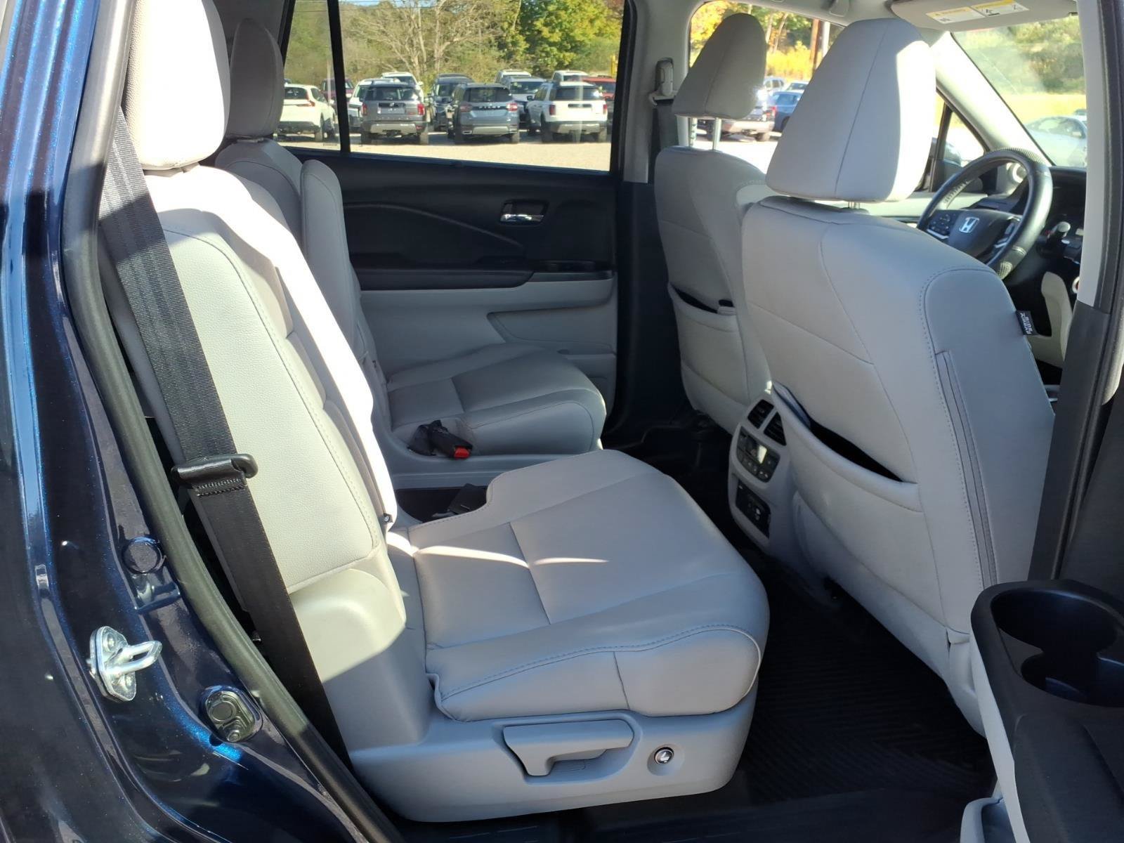 Certified 2022 Honda Pilot Touring image 21