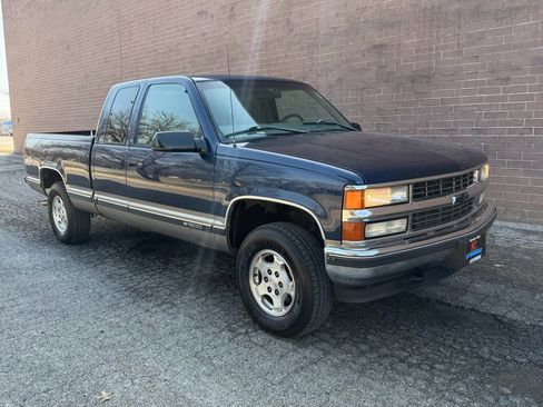 Used 1998 Chevrolet Silverado 1500 Fleetside w/ Preferred Equipment Group 3 image 7
