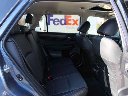 Used 2018 Subaru Outback 2.5i Limited image 31