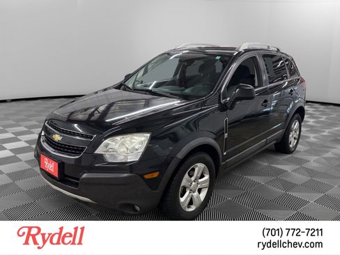 Used 2014 Chevrolet Captiva Sport LS image 1