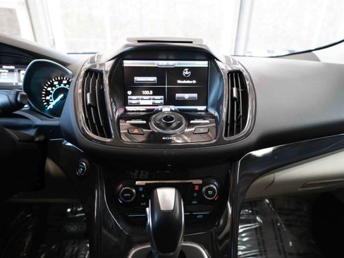 Used 2014 Ford Escape Titanium image 17