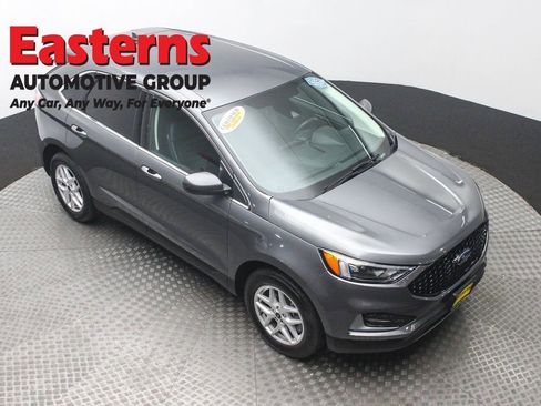 Used 2024 Ford Edge SEL image 3