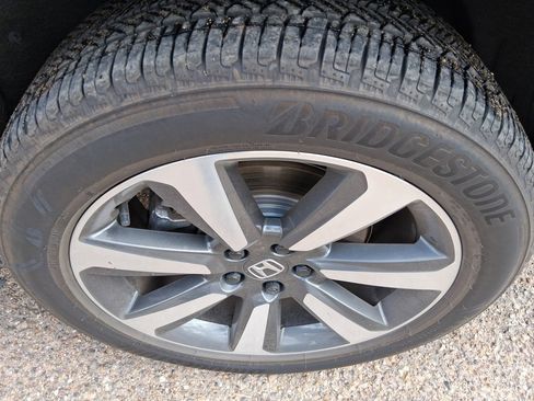 Used 2023 Honda Pilot Elite image 12