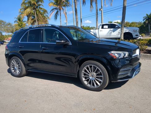 Used 2021 Mercedes-Benz GLE 450 4MATIC image 2