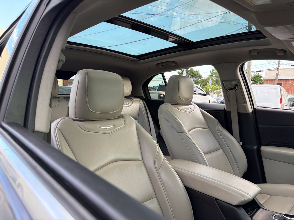 Used 2019 Cadillac XT4 Premium Luxury w/ Technology Package AWD/4WD image 10