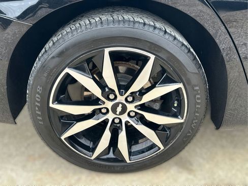 Used 2018 Chevrolet Malibu LT FWD image 15