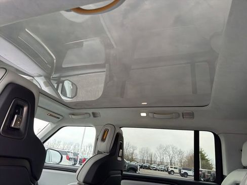 Used 2024 Rivian R1S Adventure image 32