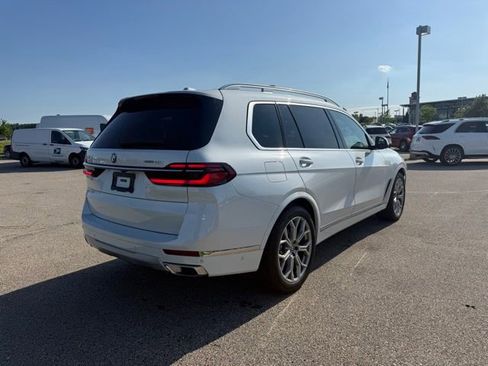 Used 2024 BMW X7 xDrive40i AWD/4WD image 6