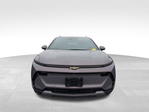 Certified 2024 Chevrolet Equinox EV LT image 2