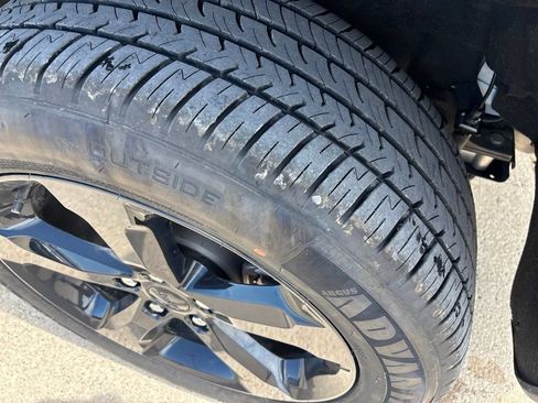 Used 2022 Jeep Grand Cherokee Altitude AWD/4WD image 9