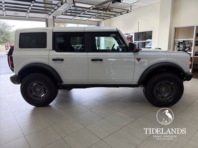 Used 2025 Ford Bronco Badlands w/ Sasquatch Package AWD/4WD image 10