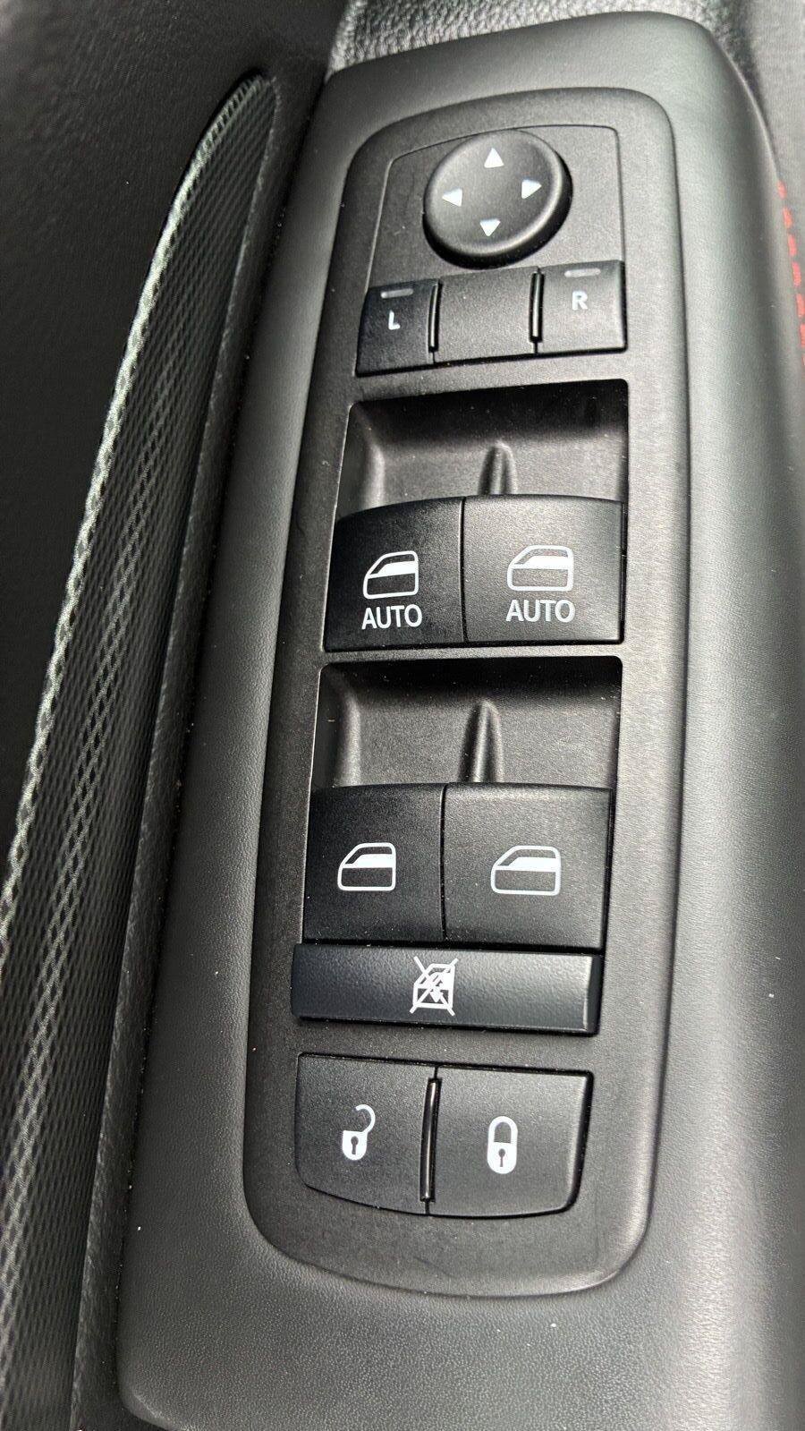 Used 2025 Dodge Durango R/T AWD/4WD image 18