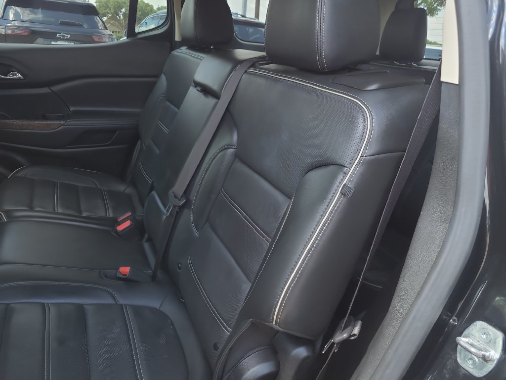 Used 2023 GMC Acadia Denali FWD image 10