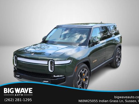 Used 2023 Rivian R1S Adventure image 17