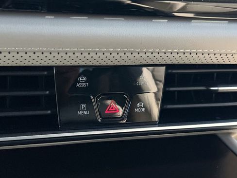 New 2026 Volkswagen Atlas SE image 27