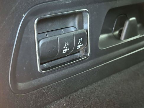 Certified 2025 Mercedes-Benz GLS 450 4MATIC image 11