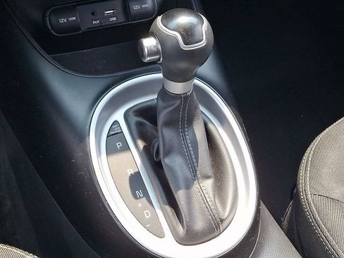 Used 2018 Kia Soul + FWD image 9