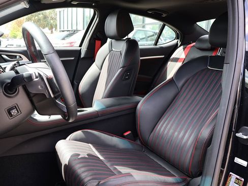 Used 2023 Genesis G70 2.0T w/ Sport Prestige Package image 30